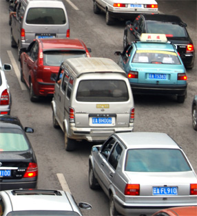 Colapso de coches en avenida de Kunming