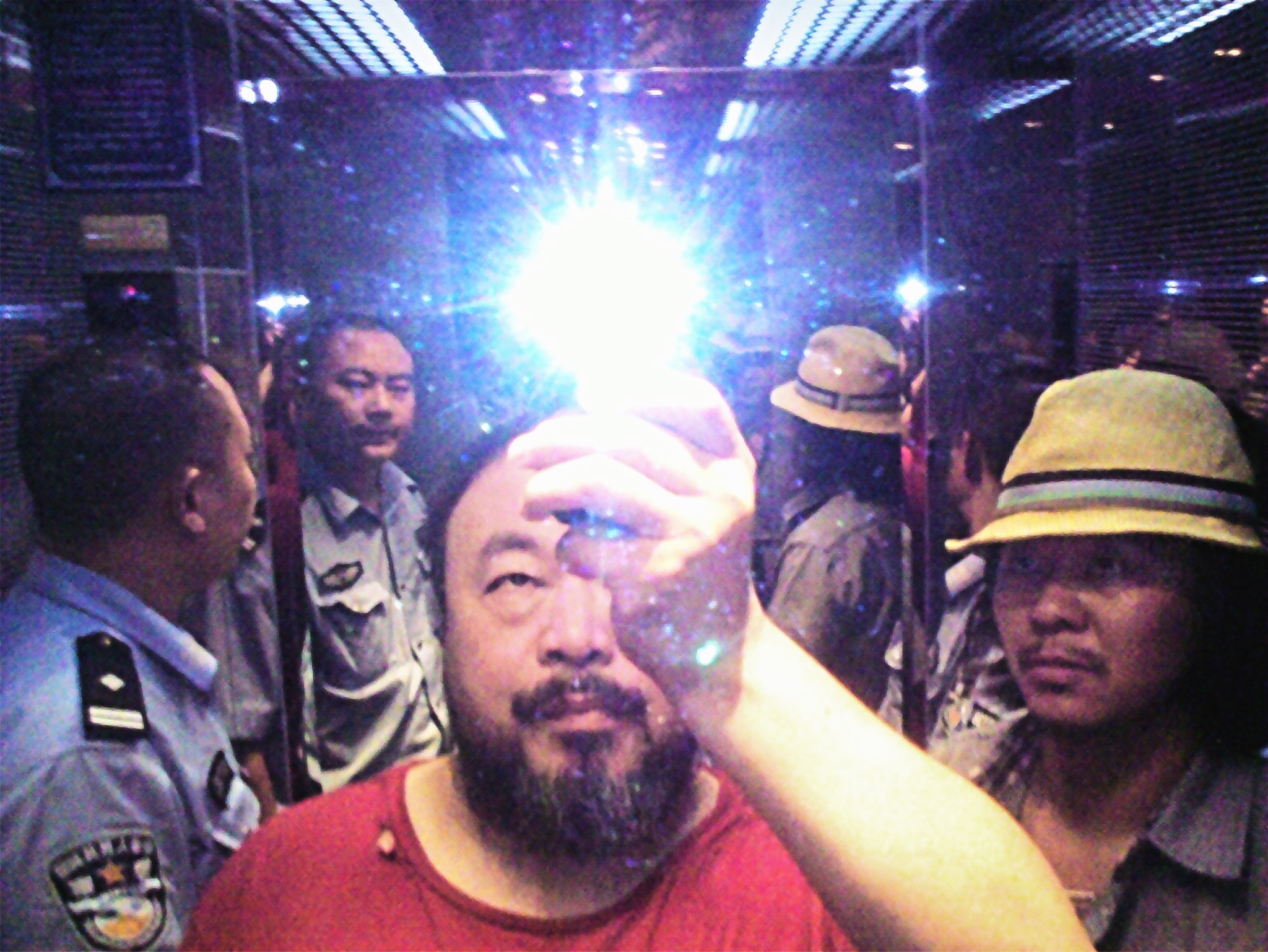 Exposicin: On the Table. Ai Weiwei_La virreina